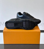 Мужские кроссовки Louis Vuitton Run Away черного цвета с логотипом
