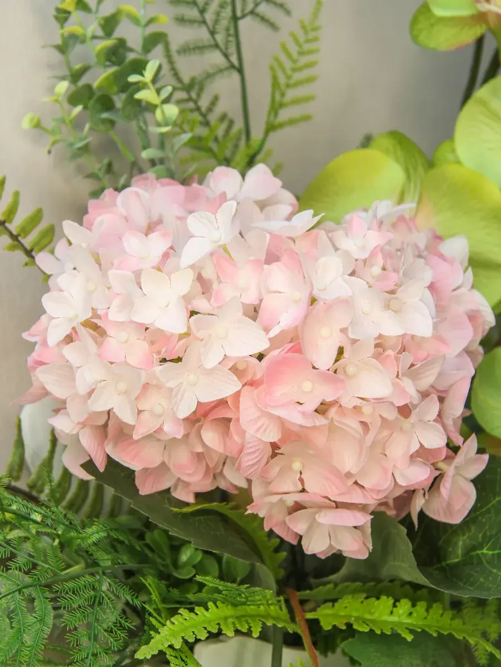 Искусственные цветы на стену в кашпо