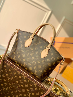 Louis Vuitton Boetie PM