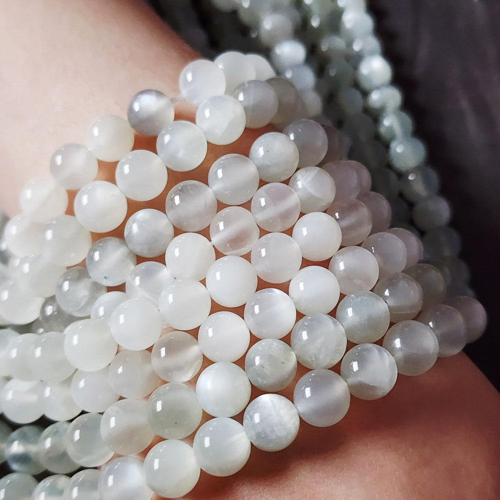 Лунный камень, яркое свечение, р-р 8мм, цена за нить 9.5см (1/4)