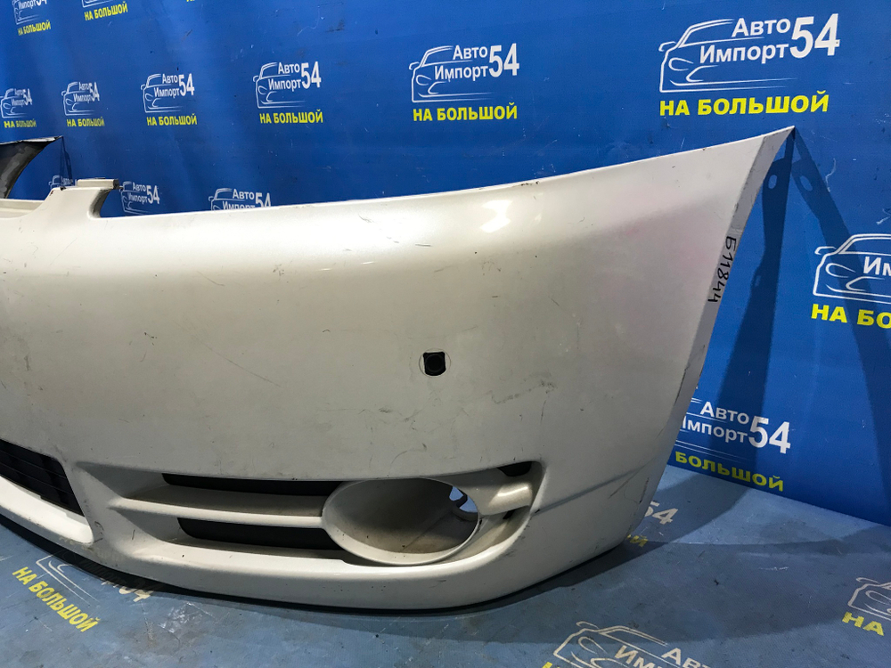 Бампер передний TOYOTA IPSUM 2001-2003
