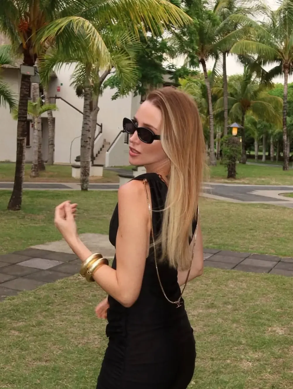 Браслет под золото округлый