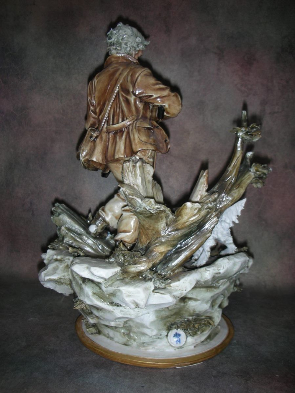 Статуэтка. Фарфор. На охоте!. Capodimonte. Италия