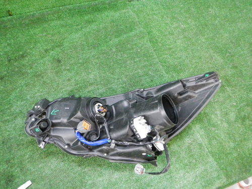 Фара правая Subaru Outback 5 (2014-2018) LED