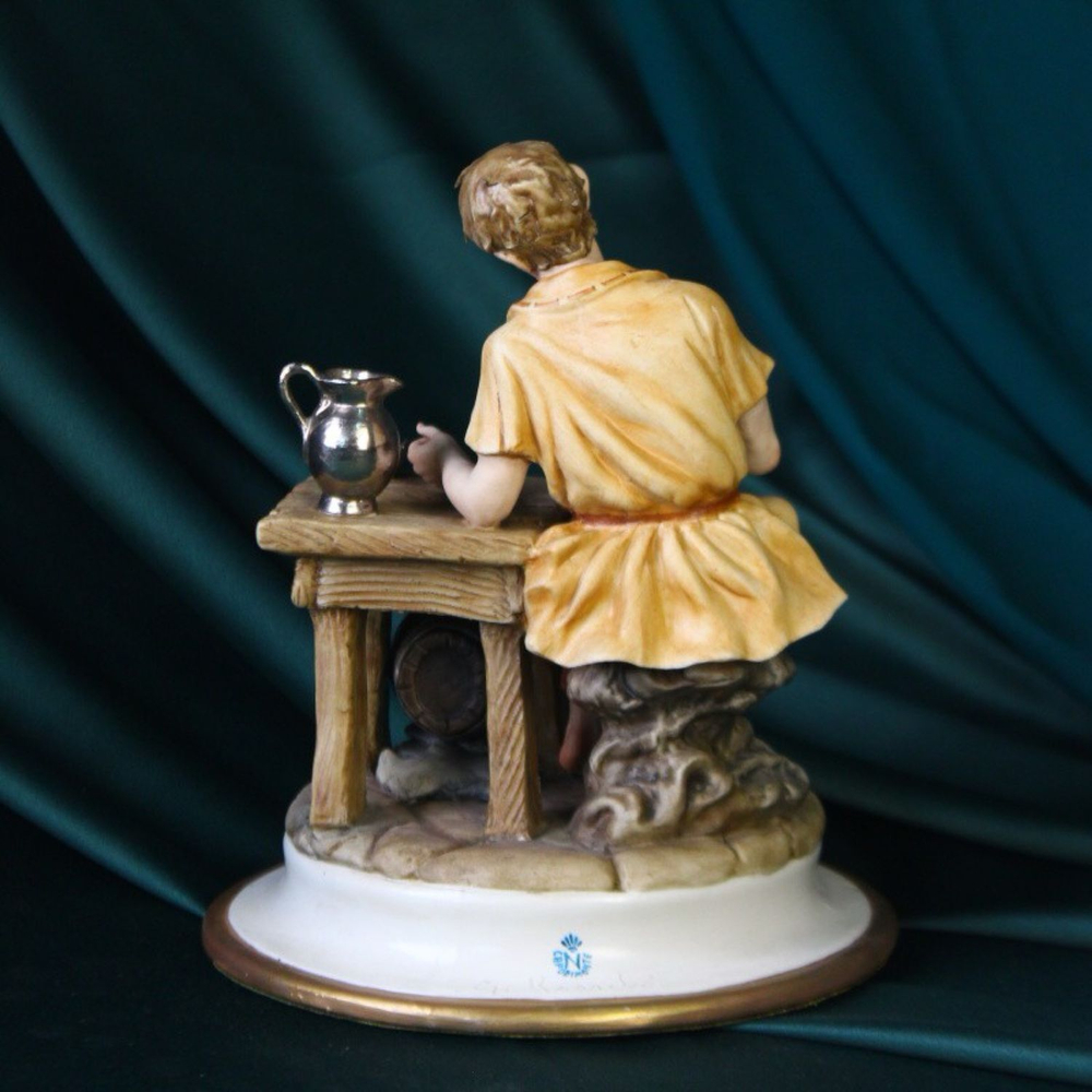Винтаж: Фарфоровая мануфактура Capodimonte. «Винодел»
