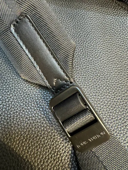 Рюкзак Louis Vuitton Fastline черный