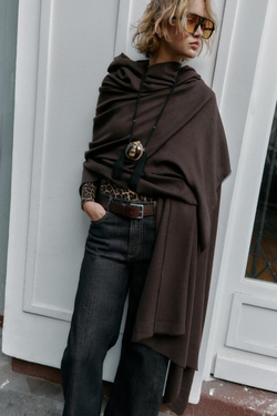 ZARA ОДНОТОННЫЙ ШАРФ С НЕОБРАБОТАННЫМИ КРОМКАМИ, КОРИЧНЕВЫЙ