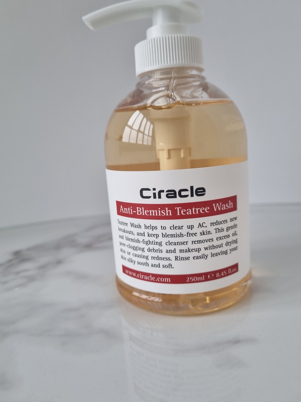 Очищающий гель для проблемной кожи Ciracle Anti-Blemish Teatree Wash 250 мл
