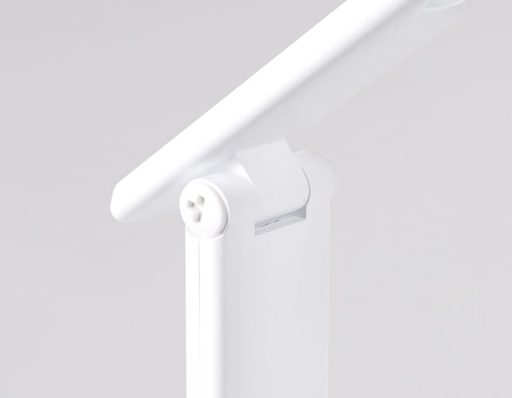 Ambrella Светодиодная настольная лампа с RGB подсветкой Desk DE530