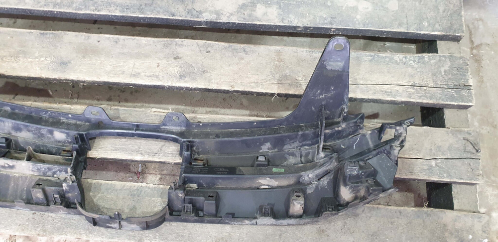 Решетка радиатора Honda CR-V 4 (RE, RM) 14-18 Б/У Оригинал 71121T1VE01