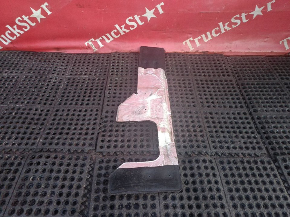 Шумоизоляция двигателя правая 2023г