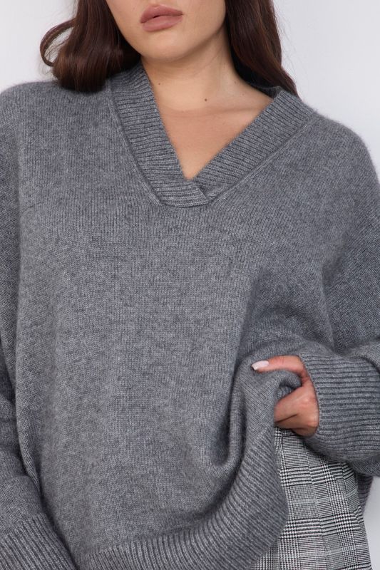 Джемпер вязаный из премиальной шерсти, графит