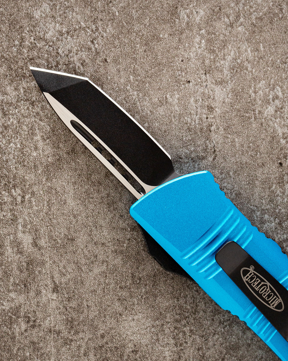 Автоматический складной нож Microtech Mini Troodon Black Tanto 240-1BL (голубой) фронталка/выкидуха