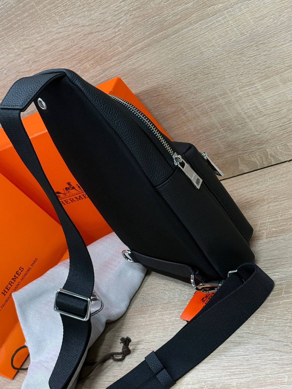 Сумка-слинг Hermes