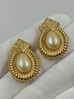 Серьги с «жемчугом» Givenchy