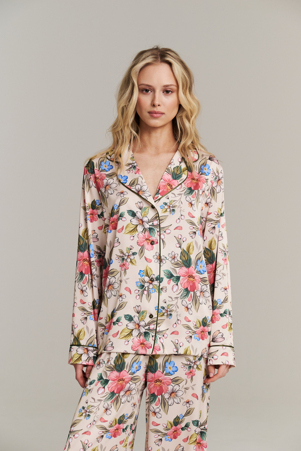 Пижамная блуза с кантом из шелка