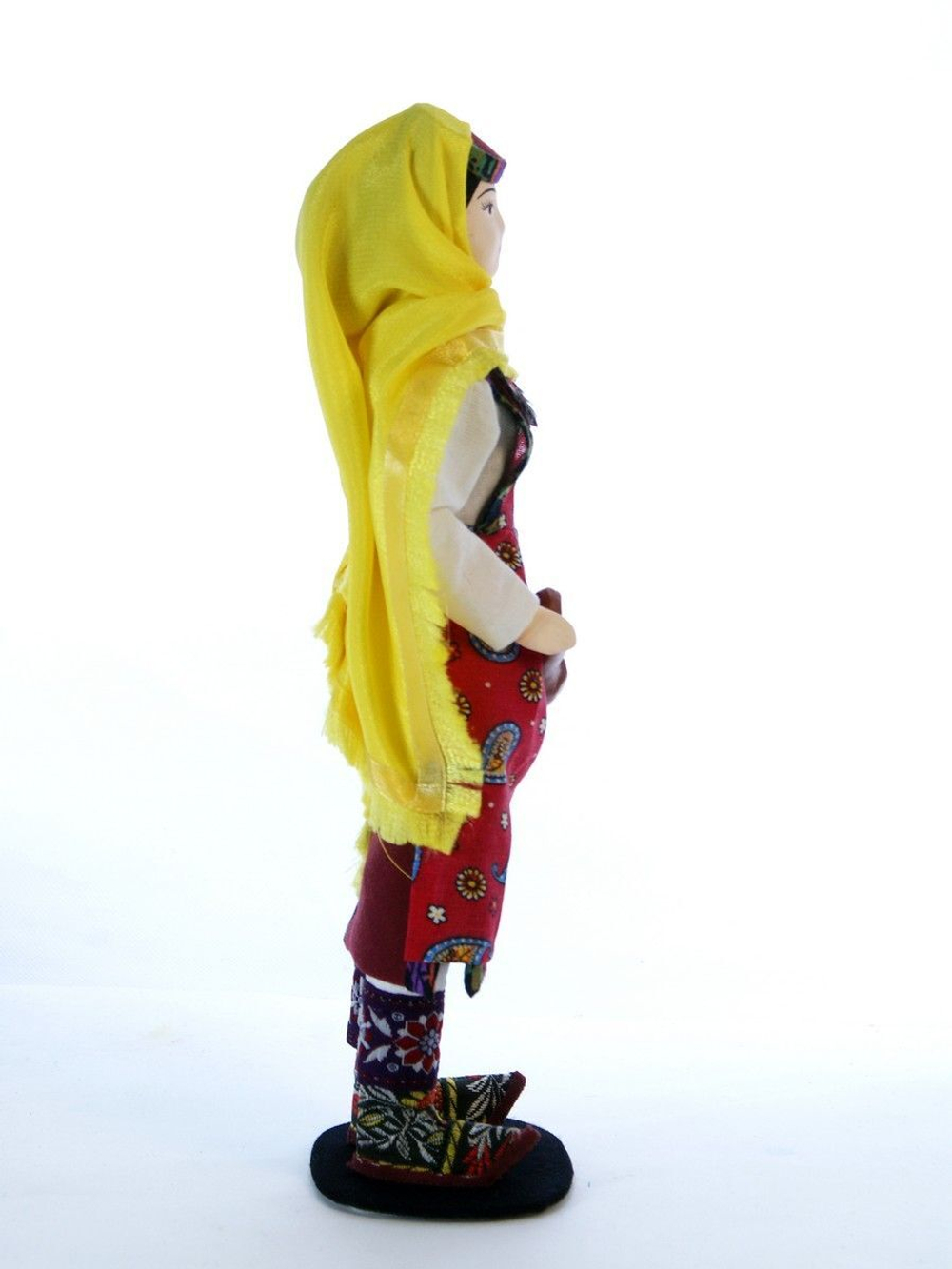 Кукла фарфоровая коллекционная Азербайджанка