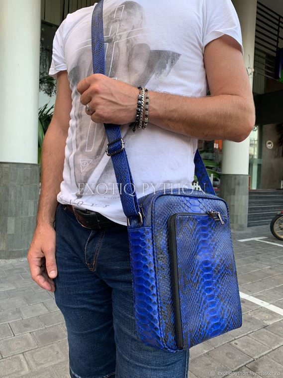 Мужская сумка из кожи питона яркого цвета BG-404