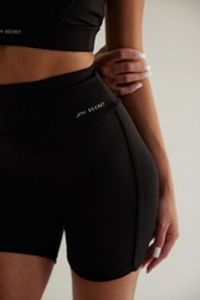 Спортивные шорты FLEX LINE