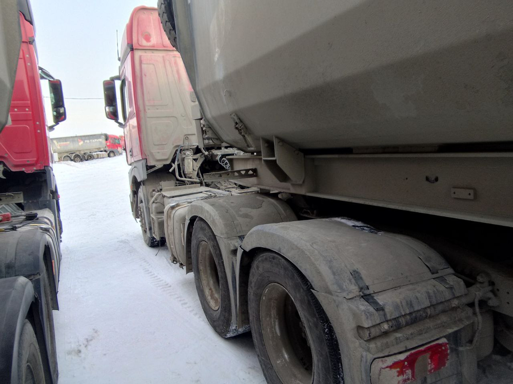 Mercedes-Benz Actros 6x4 Седельный тягач 2645 LS (Дизельный, 12,8 л, 449 л.с., МТ)