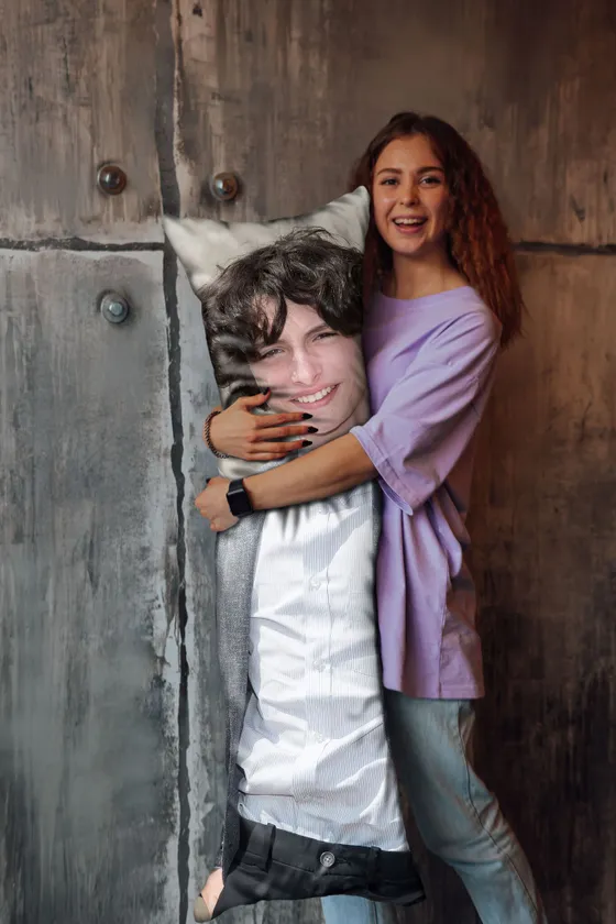 Дакимакура Финн Вулфхард №3