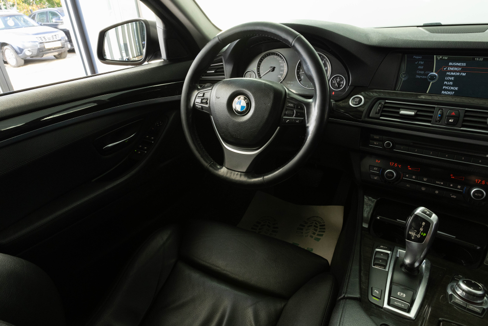 BMW 5-Series, 2011 год