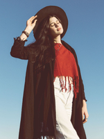 Накидка с бахромой Chintamani короткая (черная)