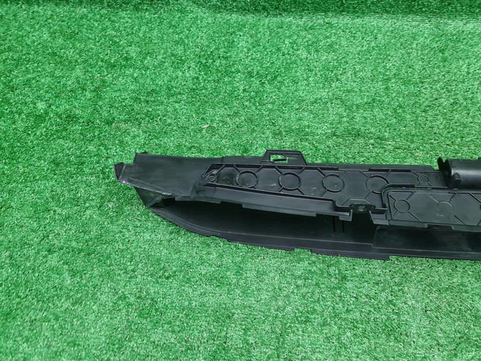 Воздуховод радиатора нижний BMW X3 G01 (2017-2021)