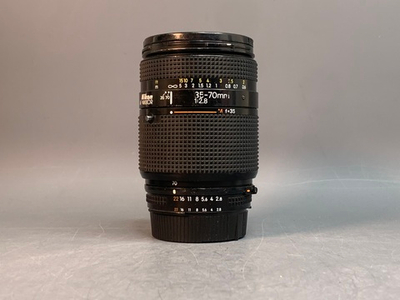 Nikon 35-70mm f/2.8 внутри налет
