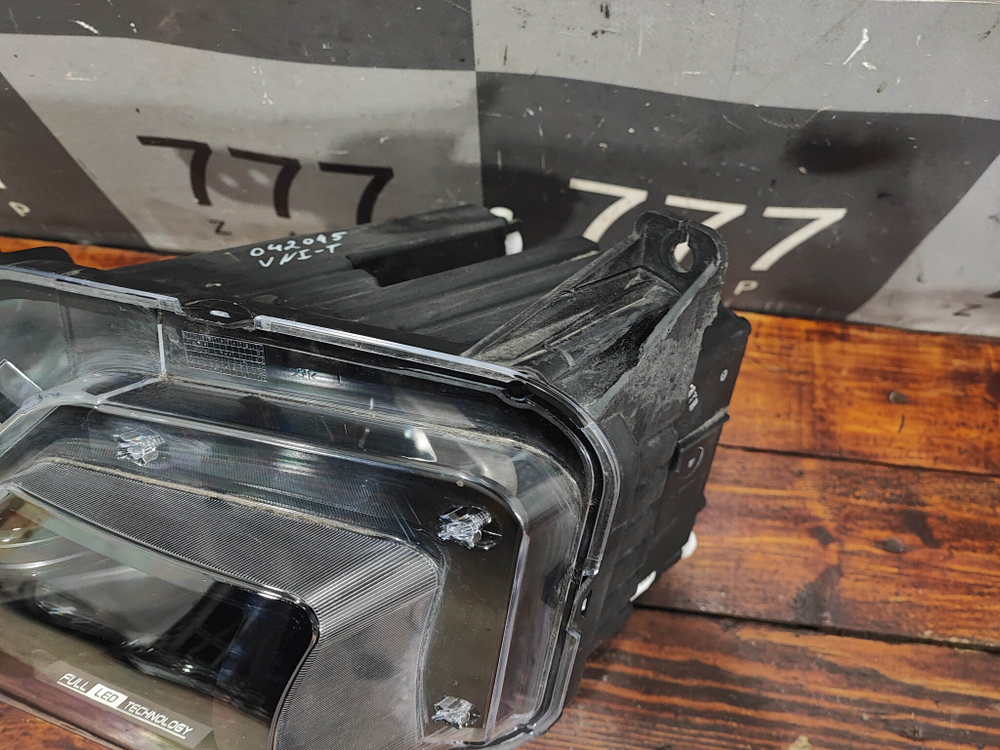 Фара левая LED Changan UNI-T 20-нв Б/У Оригинал S202F2805010300