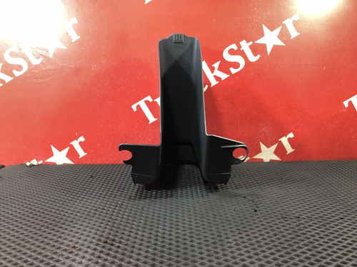 Кожух рулевой колонки нижний