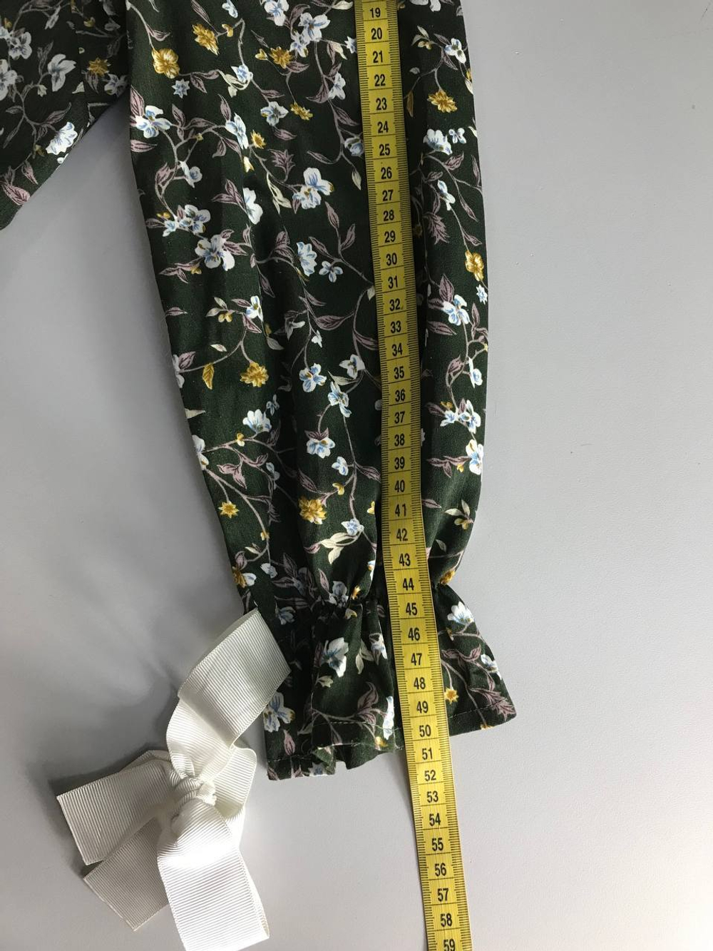 Платье Melio для романтического образа, визуально на 50 размер