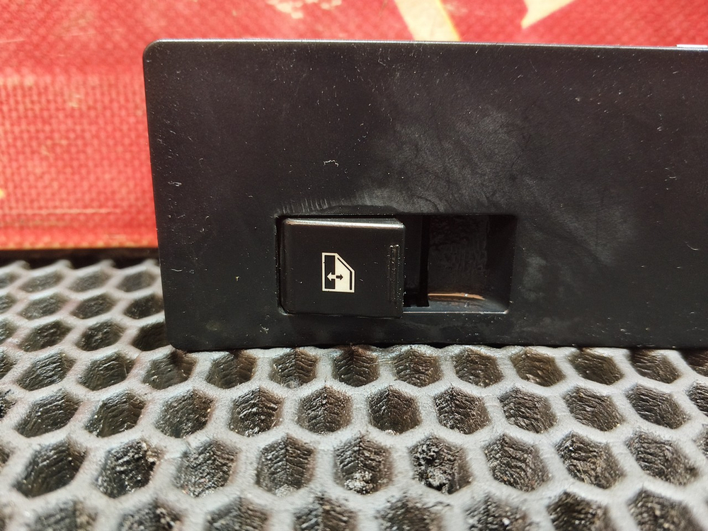 Блок управления стеклоподъемником 2022г