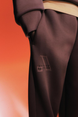 ZARA СПОРТИВНЫЕ БРЮКИ-ДЖОГГЕРЫ, ГРАНАТОВЫЙ