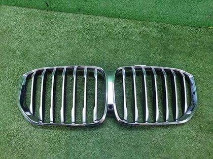 Решетка радиатора BMW X5 G05 (2018-2023)