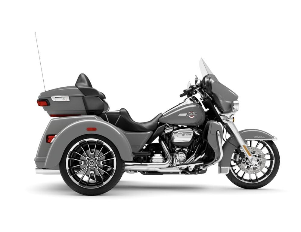 Tri Glide Ultra Harley-Davidson 2024 (Vivid Black)