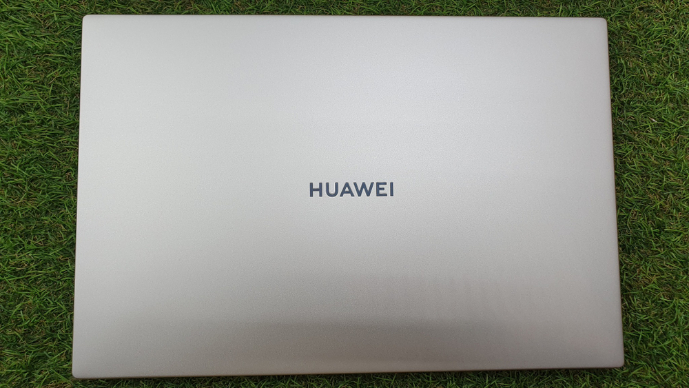 Ультрабук HUAWEI MateBook i3-11/8 Gb/FHD