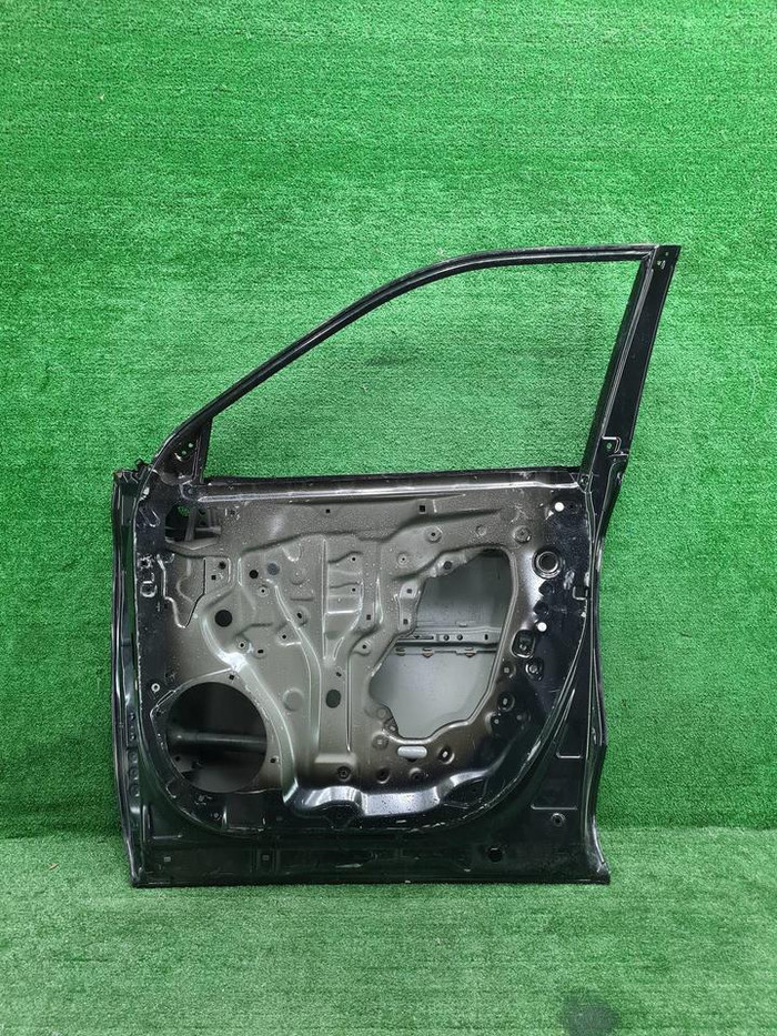 Дверь передняя правая Toyota Highlander 4 (19-нв)