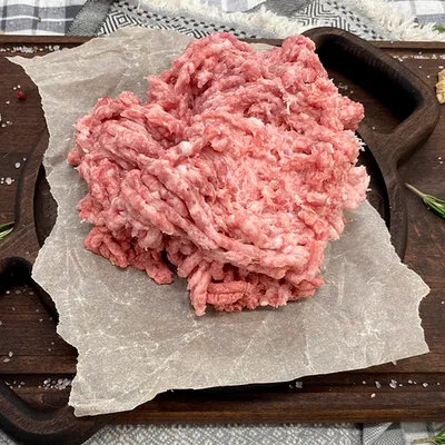 Фотография Фарш фермерский из свинины замороженный / 500 гр купить в магазине Афлора