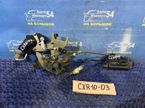 Замок багажника TOYOTA ESTIMA 1998