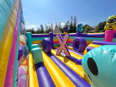 Коммерческий надувной батут «Космический калейдоскоп», размер 16*8,5*6 м