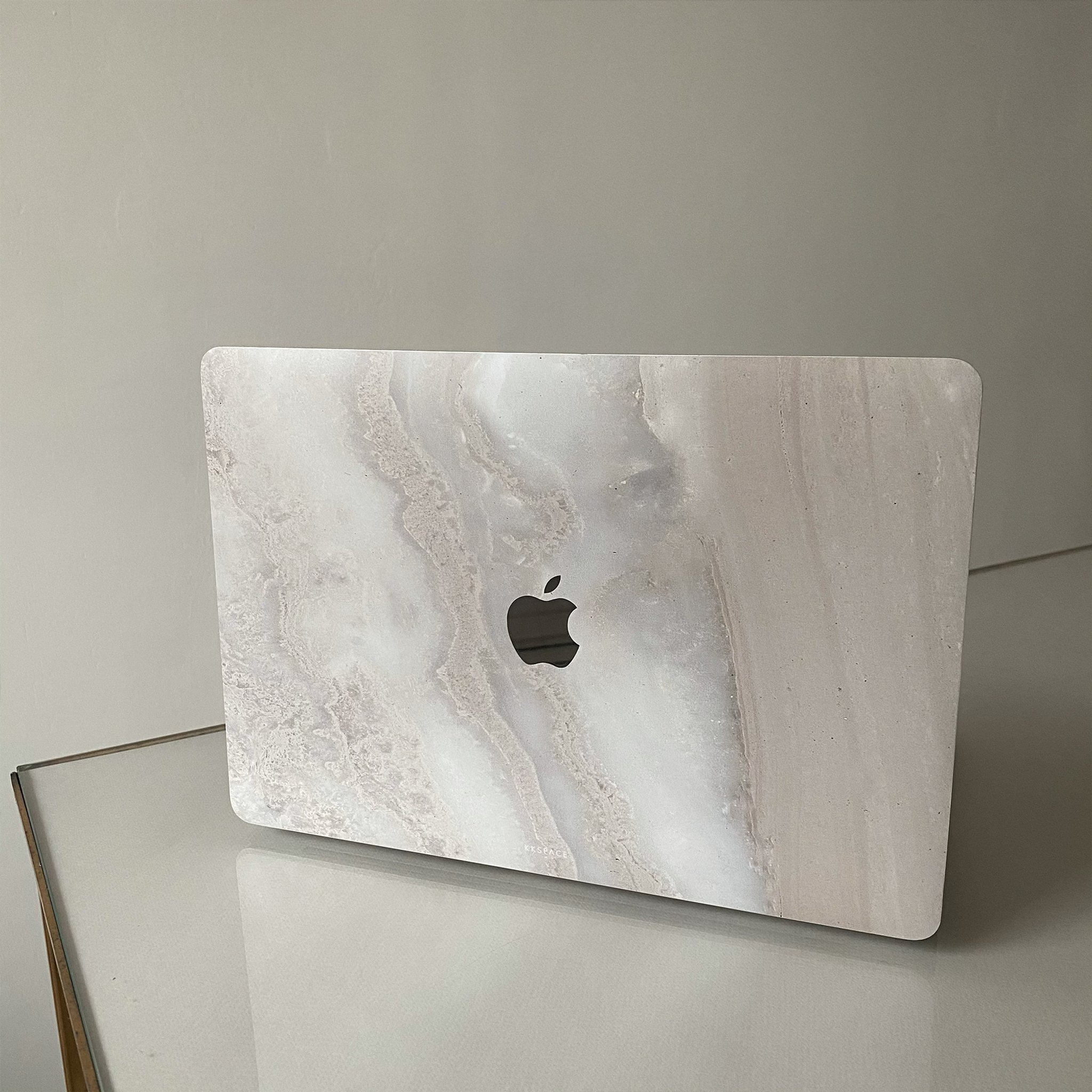 Виниловая наклейка LUNA для MacBook