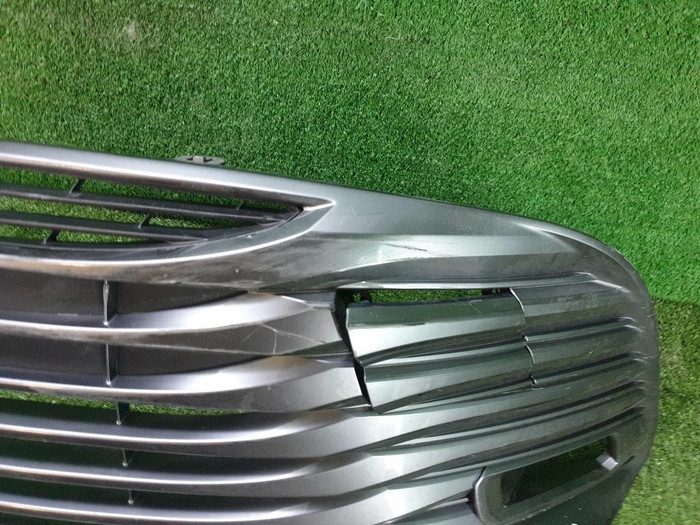 Решетка переднего бампера Toyota Camry xv70 (2017-2021)