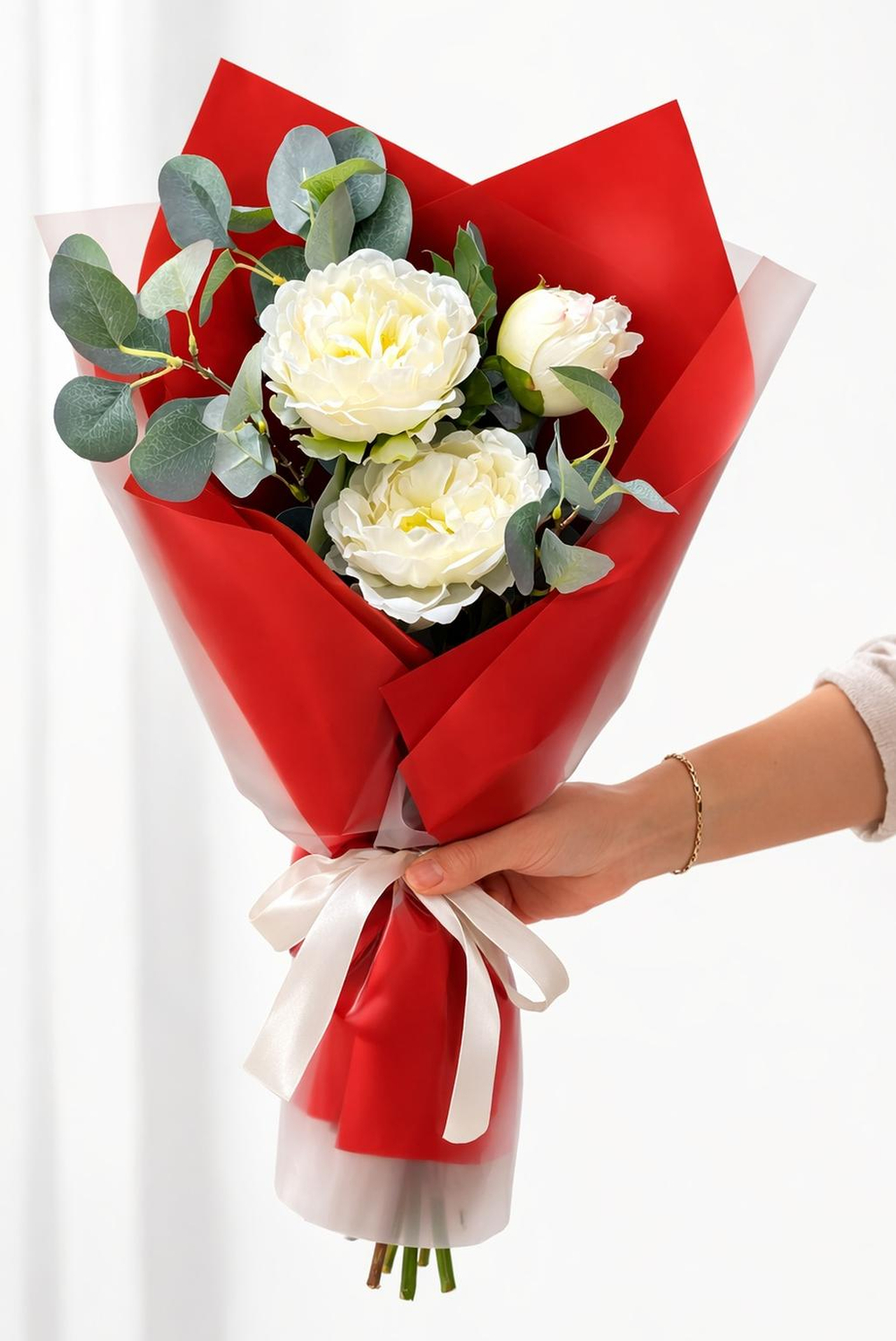 Быстросборная упаковка в пленке. Форма № 0.1 Под 3-9 ВЫСОКИХ тюльпанов или 3-5 роз. Цвет: прозрачная с КРАСНОЙ пленкой.