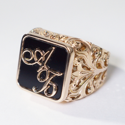 Печатка с инициалами