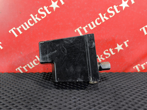 Насос подъема кабины