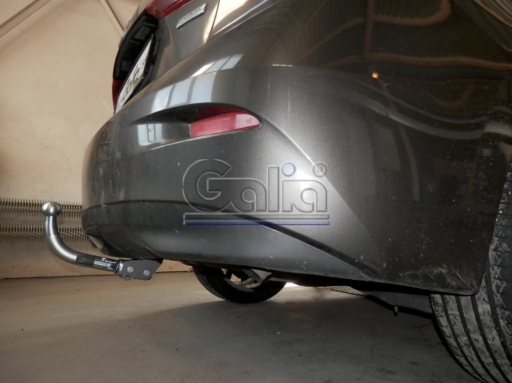 Фаркоп оцинкованный Galia M135A для Mazda 3 седан 2013-(паспорт и сертификат в комплекте)(без электрики)