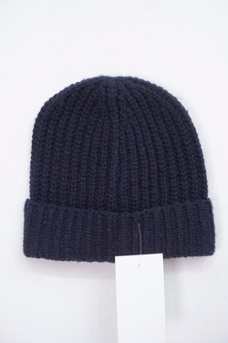 Шапка черная на 7-8 лет