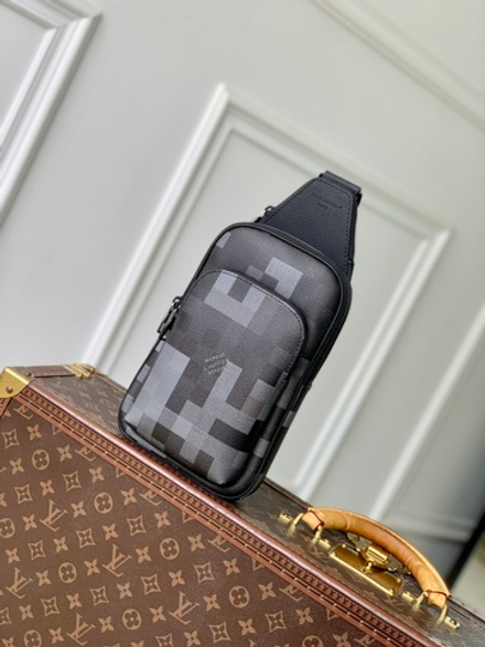 Louis Vuitton Avenue Slingbag