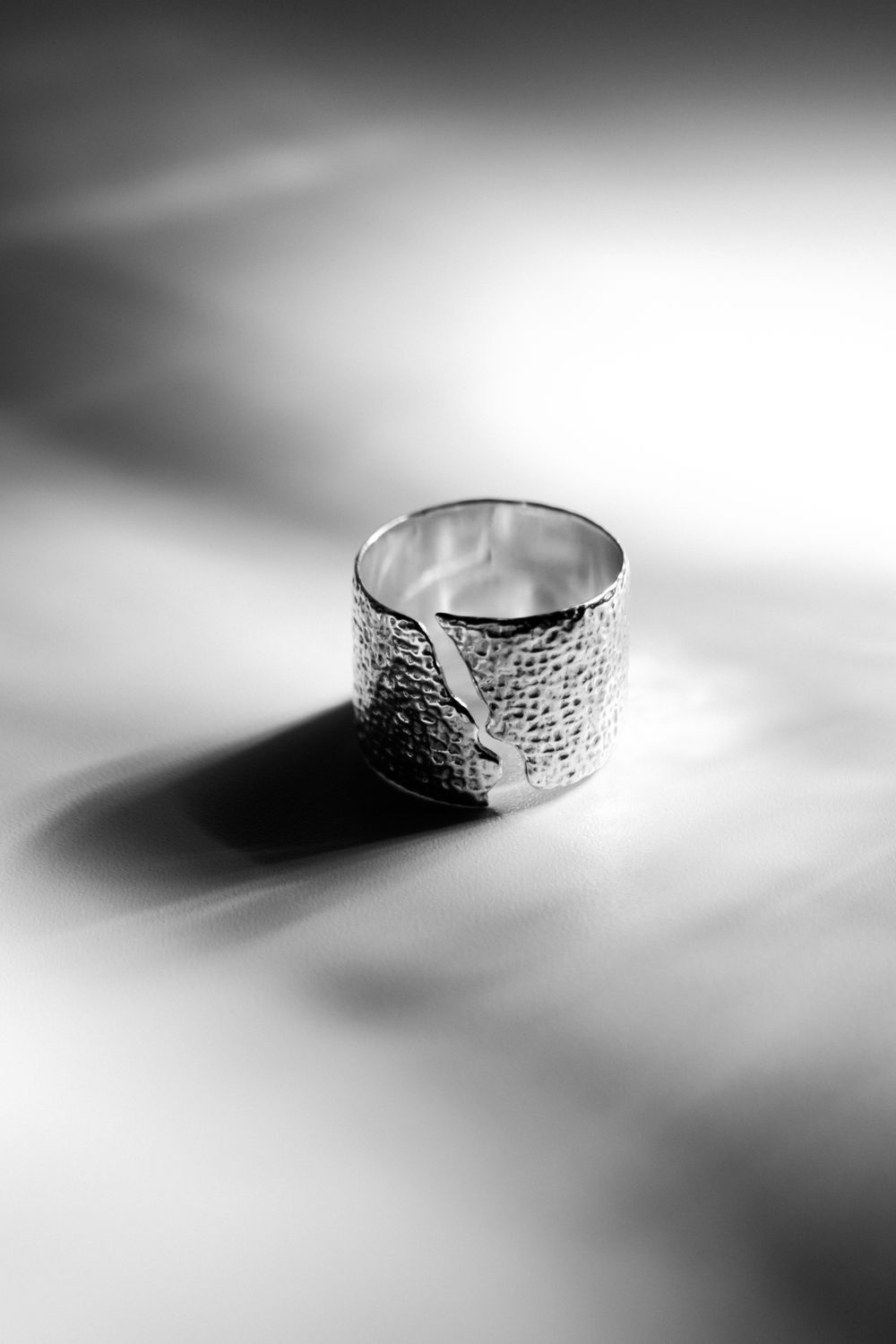 Кольцо Трещина